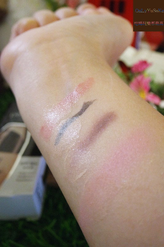 美妝分享【UNT完美光透輕粉底】夏天就要改換清透的裸妝感