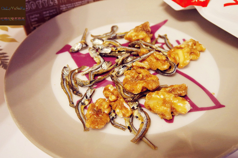 【萬歲牌核桃小魚】核桃小魚雙重營養好吃 ,一口接一口鹹甜豐富滋味停不下來