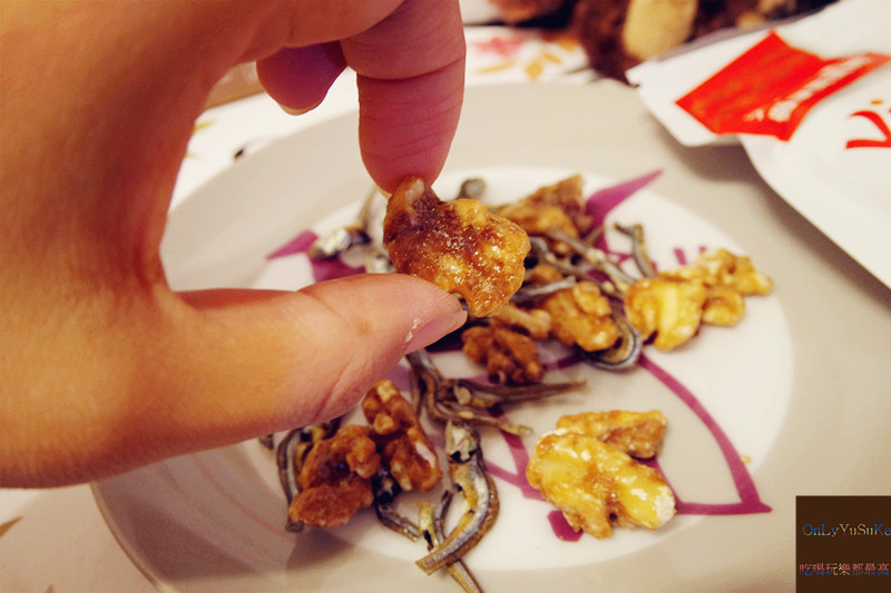 【萬歲牌核桃小魚】核桃小魚雙重營養好吃 ,一口接一口鹹甜豐富滋味停不下來