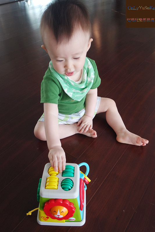 讓孩子盡情探索的費雪益智玩具∣輕便遊戲學習盒∣一次五種遊戲，玩到停不下來！