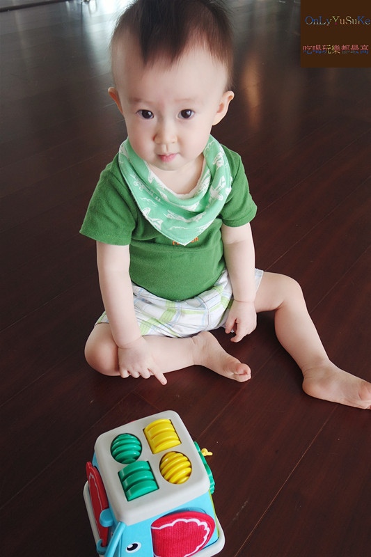 讓孩子盡情探索的費雪益智玩具∣輕便遊戲學習盒∣一次五種遊戲，玩到停不下來！