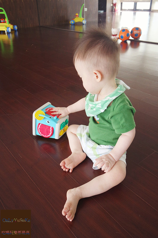 讓孩子盡情探索的費雪益智玩具∣輕便遊戲學習盒∣一次五種遊戲，玩到停不下來！