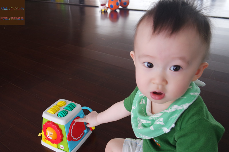 讓孩子盡情探索的費雪益智玩具∣輕便遊戲學習盒∣一次五種遊戲，玩到停不下來！