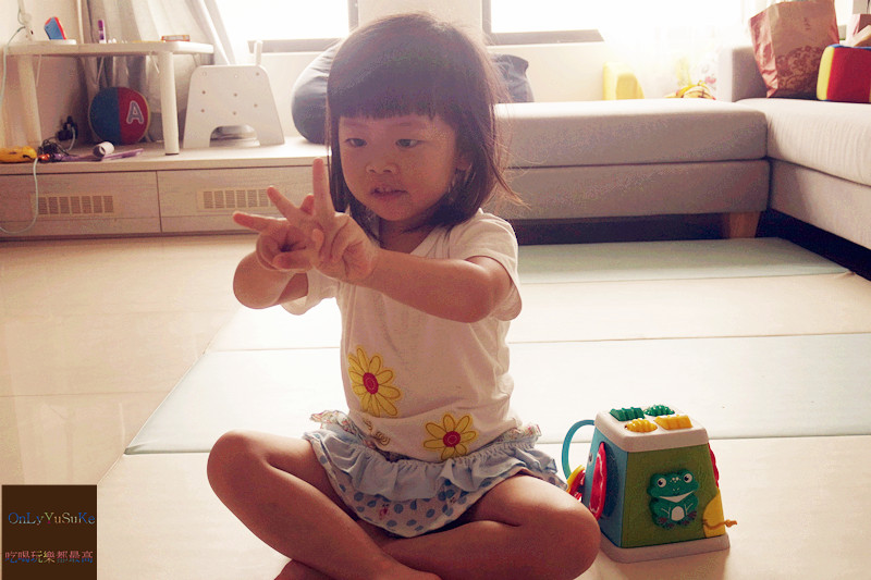 讓孩子盡情探索的費雪益智玩具∣輕便遊戲學習盒∣一次五種遊戲，玩到停不下來！