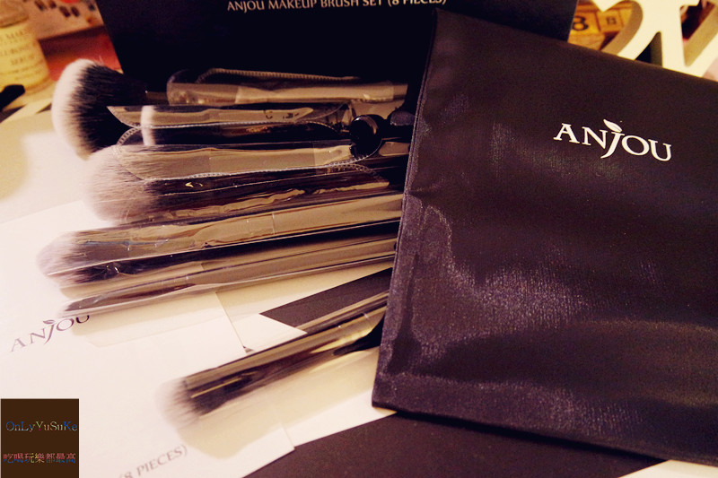 美妝分享【Anjou刷具組】打亮臉部底妝,眼妝,唇妝,彩妝刷具分享