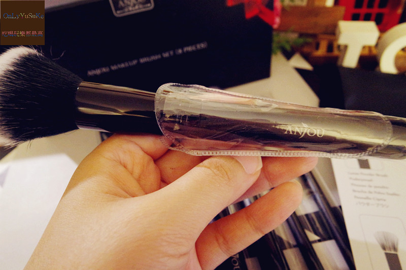 美妝分享【Anjou刷具組】打亮臉部底妝,眼妝,唇妝,彩妝刷具分享