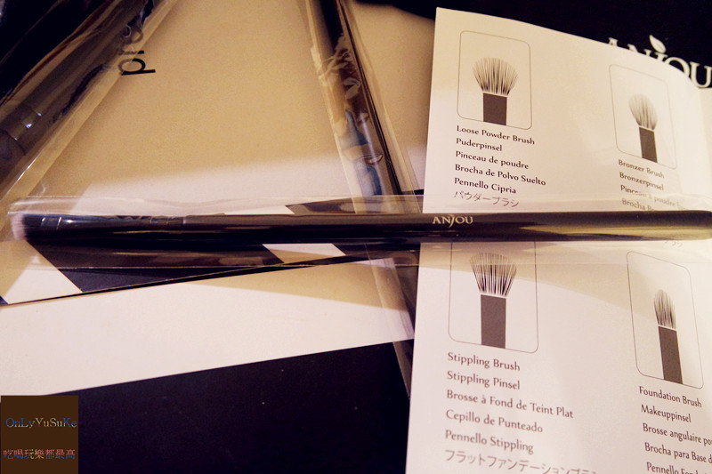 美妝分享【Anjou刷具組】打亮臉部底妝,眼妝,唇妝,彩妝刷具分享