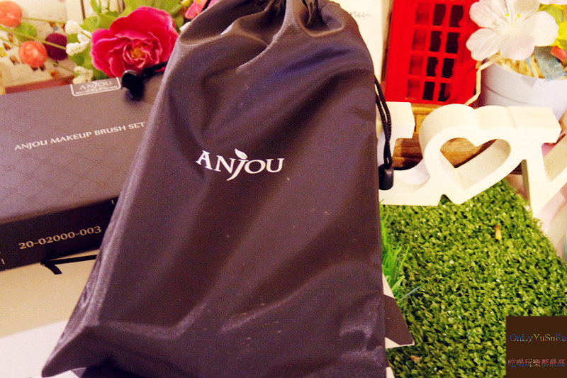 美妝分享【Anjou刷具組】打亮臉部底妝,眼妝,唇妝,彩妝刷具分享