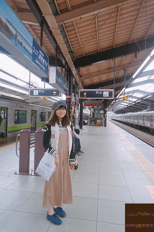 國外旅遊-搭乘京王電鐵前往【東京三麗鷗彩虹樂園】是快速又方便的交通方式