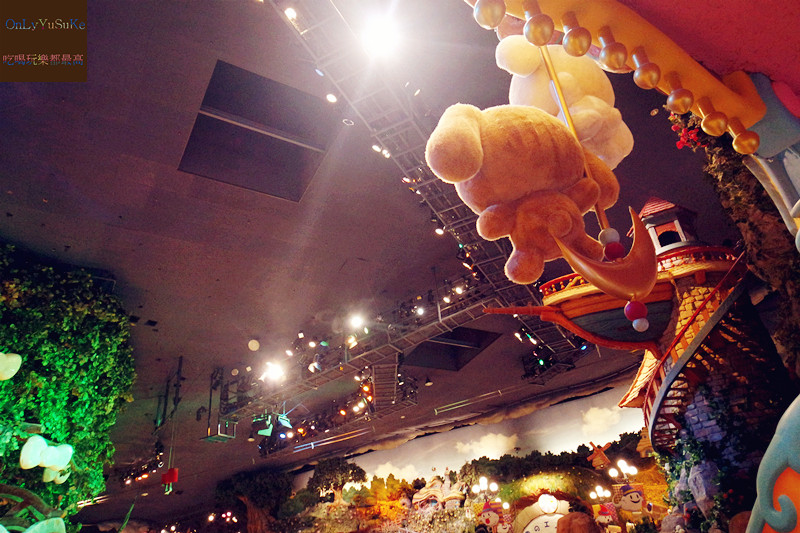 國外旅遊-【東京三麗鷗彩虹樂園】讓大人也玩到走不出來,蛋黃哥大機台互動實在好有趣