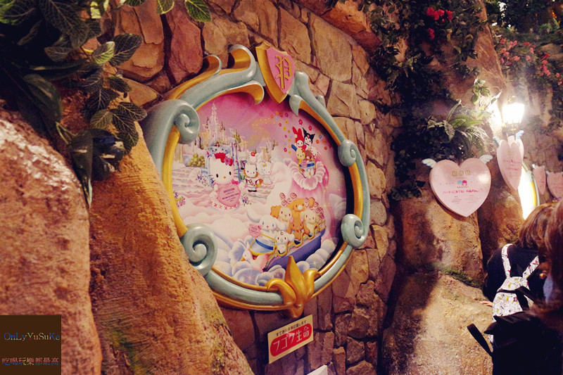 國外旅遊-【東京三麗鷗彩虹樂園】讓大人也玩到走不出來,蛋黃哥大機台互動實在好有趣