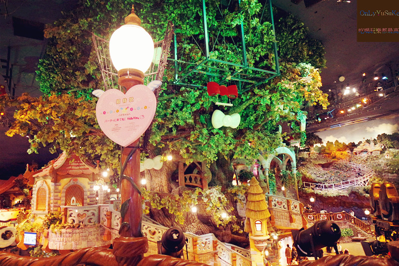 國外旅遊-【東京三麗鷗彩虹樂園】讓大人也玩到走不出來,蛋黃哥大機台互動實在好有趣