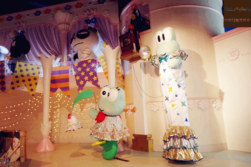 國外旅遊-【東京三麗鷗彩虹樂園】讓大人也玩到走不出來,蛋黃哥大機台互動實在好有趣