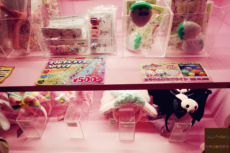 國外旅遊-【東京三麗鷗彩虹樂園】讓大人也玩到走不出來,蛋黃哥大機台互動實在好有趣