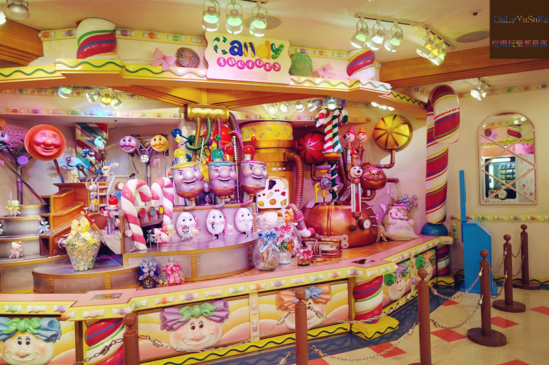國外旅遊-【東京三麗鷗彩虹樂園】讓大人也玩到走不出來,蛋黃哥大機台互動實在好有趣