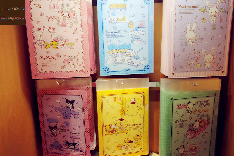 國外旅遊-【東京三麗鷗彩虹樂園】讓大人也玩到走不出來,蛋黃哥大機台互動實在好有趣