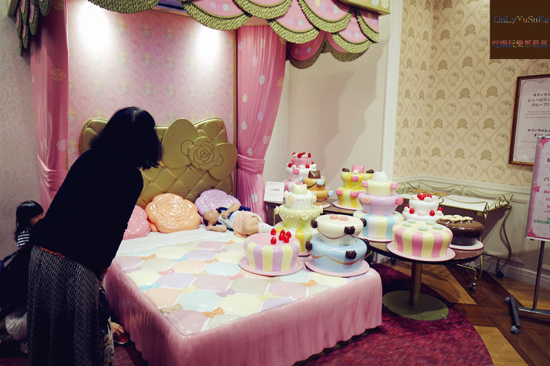 國外旅遊-【東京三麗鷗彩虹樂園】讓大人也玩到走不出來,蛋黃哥大機台互動實在好有趣