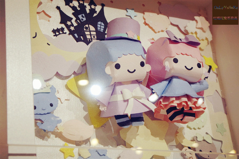 國外旅遊-【東京三麗鷗彩虹樂園】讓大人也玩到走不出來,蛋黃哥大機台互動實在好有趣