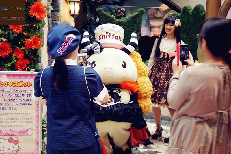 國外旅遊-【東京三麗鷗彩虹樂園】讓大人也玩到走不出來,蛋黃哥大機台互動實在好有趣