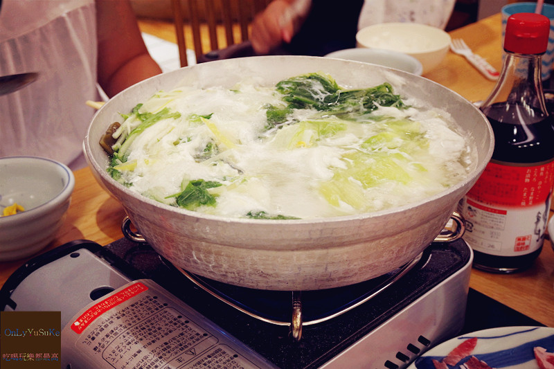 國外旅遊-【東京三麗鷗彩虹樂園】讓大人也玩到走不出來,蛋黃哥大機台互動實在好有趣