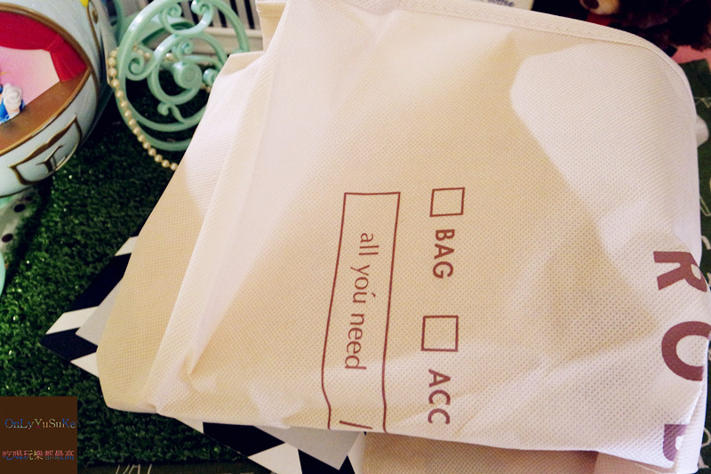 【ROBINMAY波浪旋律】輕巧如口袋餅乾般的薄身有型,超可愛波浪設計小包