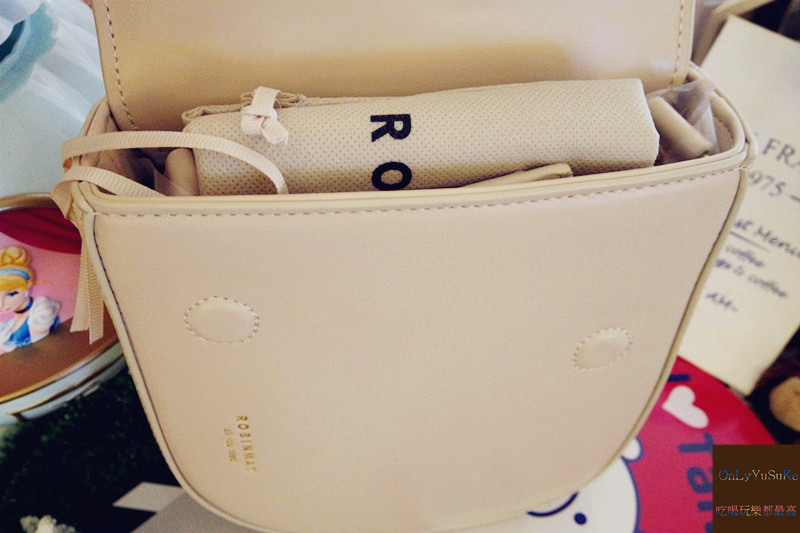 【ROBINMAY波浪旋律】輕巧如口袋餅乾般的薄身有型,超可愛波浪設計小包