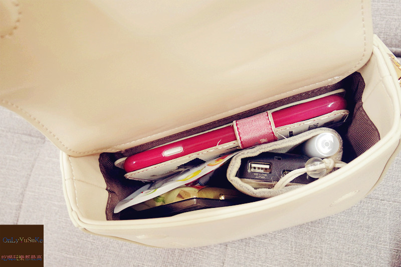 【ROBINMAY波浪旋律】輕巧如口袋餅乾般的薄身有型,超可愛波浪設計小包