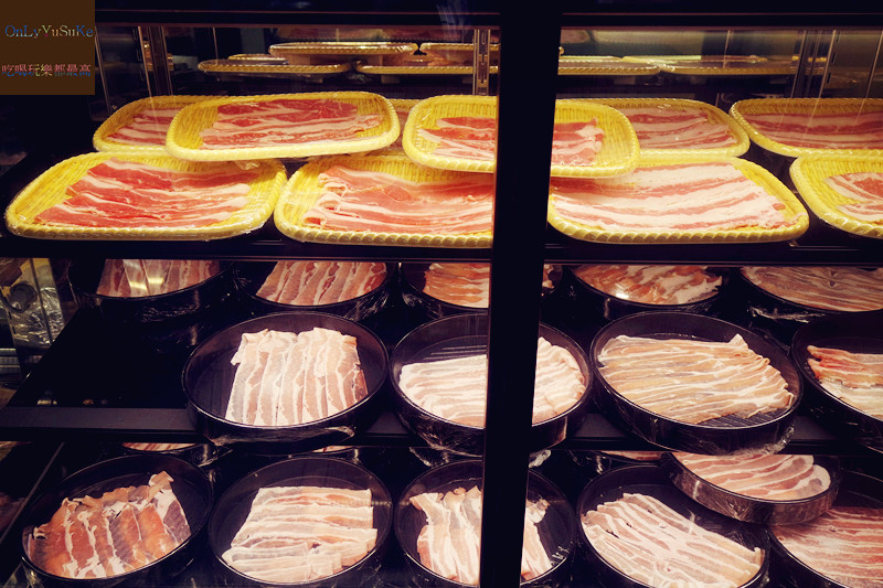 桃園火鍋【土狗樂市家樂福內壢店】自助火鍋超市,新鮮美味一把抓