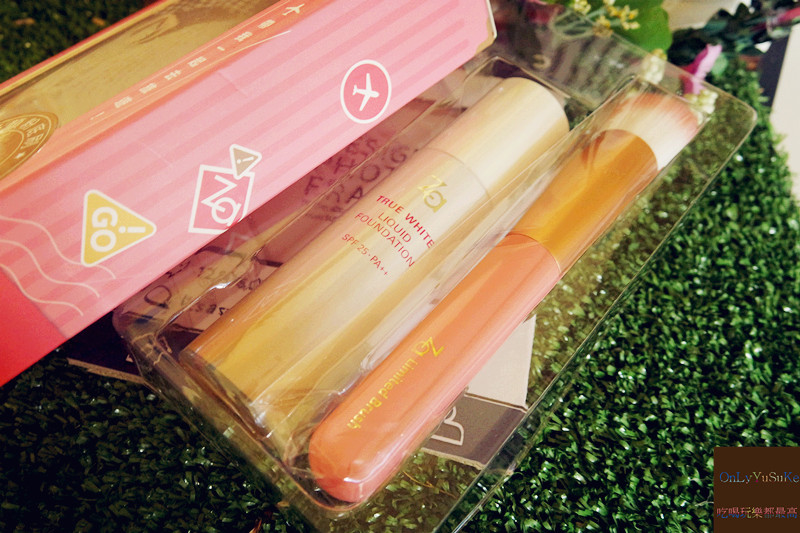 美妝分享【Za美白聚光粉底精華】創新亮白保養底妝限量送粉底刷