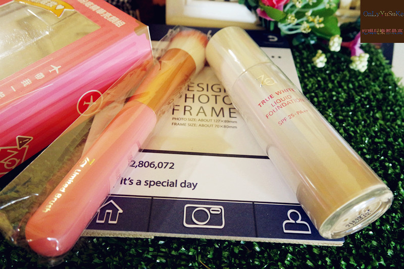 美妝分享【Za美白聚光粉底精華】創新亮白保養底妝限量送粉底刷