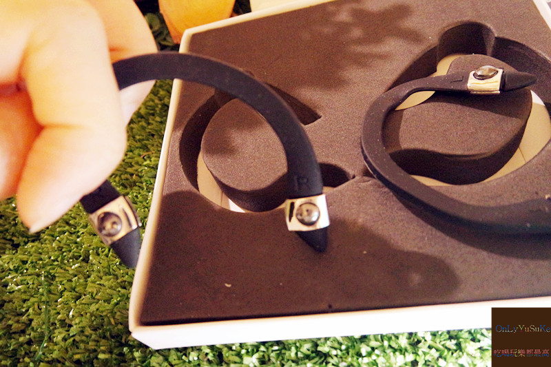 (日用品)【日本黑科技AVEX EAR-UP瘦臉美容儀】輕鬆戴上擁有夢寐以求的小臉,從此告別包子臉