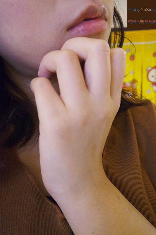 【胎盤素唇部修護精華液Mikey LISA LARSONx VP 】護唇膏,唇蜜聯名超萌