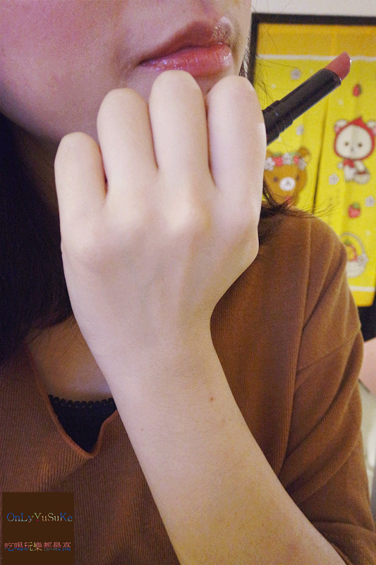 【胎盤素唇部修護精華液Mikey LISA LARSONx VP 】護唇膏,唇蜜聯名超萌