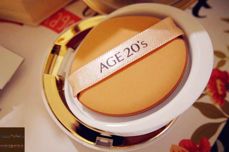 美妝分享【AGE20' s 瓷透肌聚焦爆水粉餅】韓國最新爆水精華液粉餅,修飾膚色再加遮瑕光澤一次給你