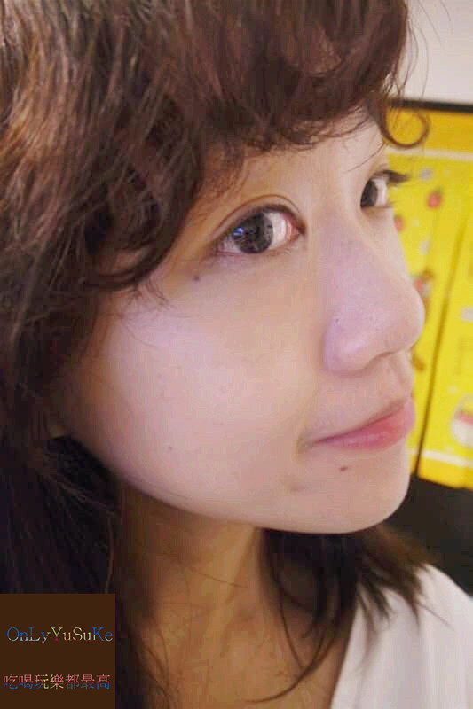 美妝分享【AGE20' s 瓷透肌聚焦爆水粉餅】韓國最新爆水精華液粉餅,修飾膚色再加遮瑕光澤一次給你