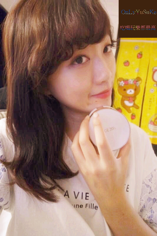 美妝分享【AGE20' s 瓷透肌聚焦爆水粉餅】韓國最新爆水精華液粉餅,修飾膚色再加遮瑕光澤一次給你