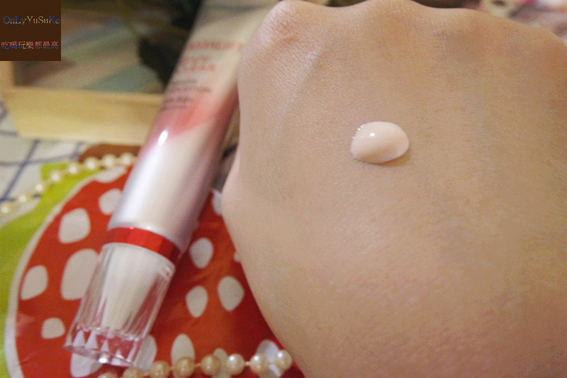 美妝分享【日本製富士軟片艾詩緹深護防曬隔離乳】新科學阻黑技術,防曬也能保養肌膚