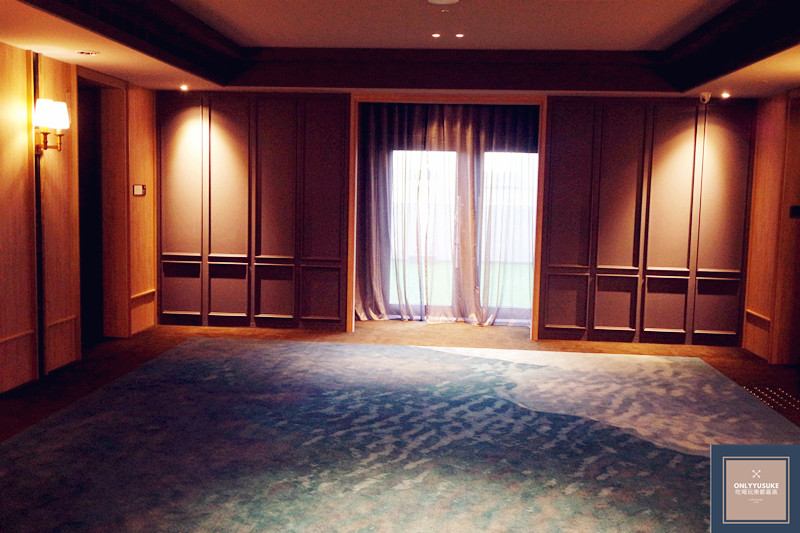 COZZI Blu 和逸飯店接駁車