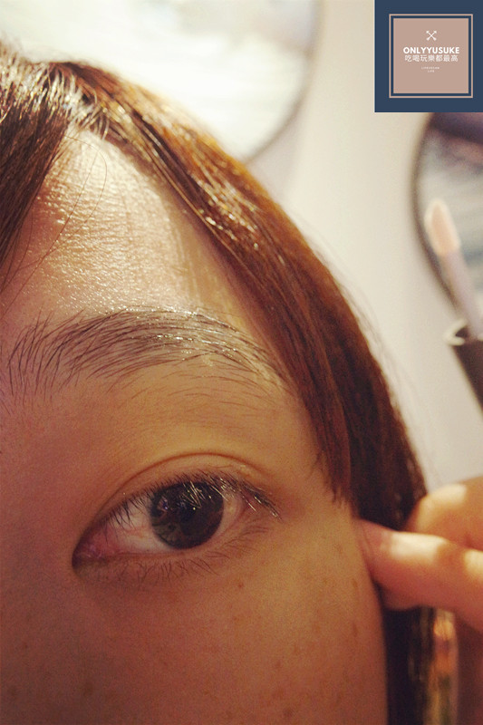 晶亮感的睫毛美容精華液