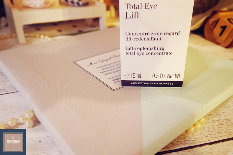 克蘭詩眼霜是今年的新品