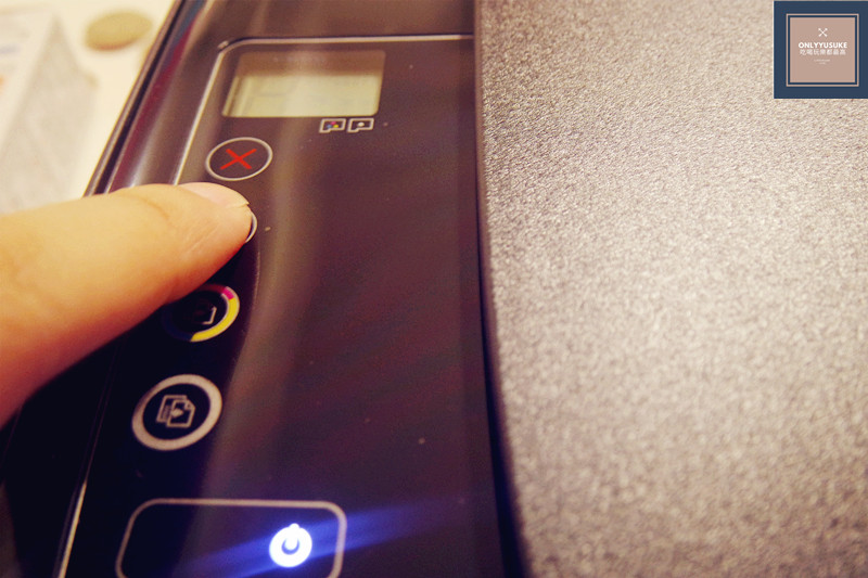 按向下圖示鍵(重新開始)3秒