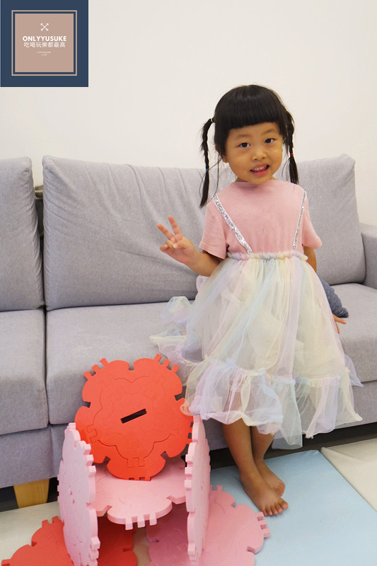 很滿意自己的積木作品