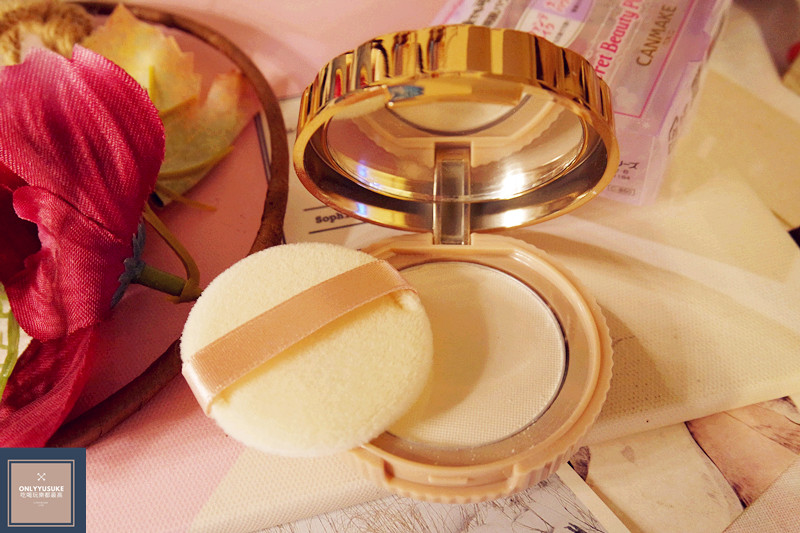 【CANMAKE肌秘美顏蜜粉餅】一秒好氣色,素顏妝秘密過夜靠它,日夜都可用保養型蜜粉
