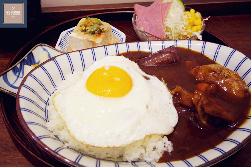 FoOd台中咖哩飯【百福咖哩】文青風的美味咖哩,必吃日式炸竹輪,咖哩飯推薦,定食,想吃家常咖哩這邊請