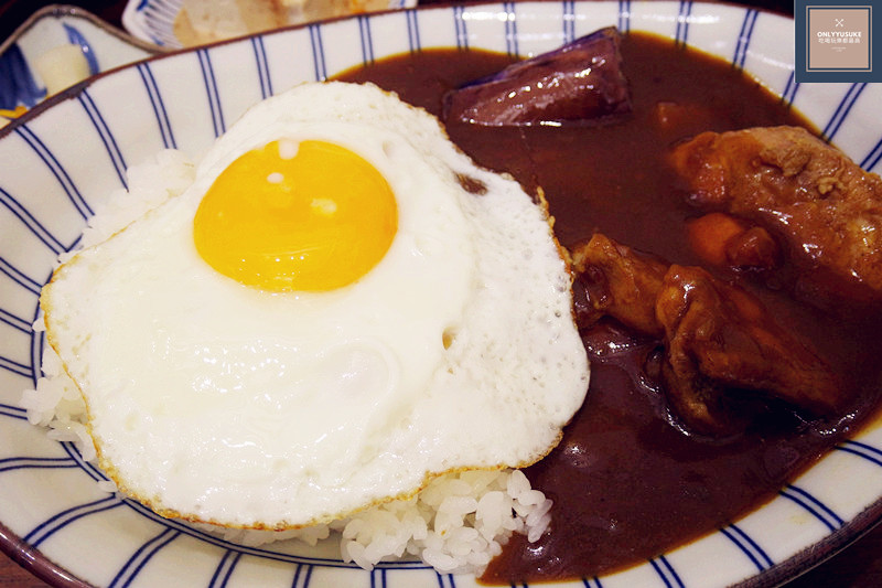 FoOd台中咖哩飯【百福咖哩】文青風的美味咖哩,必吃日式炸竹輪,咖哩飯推薦,定食,想吃家常咖哩這邊請