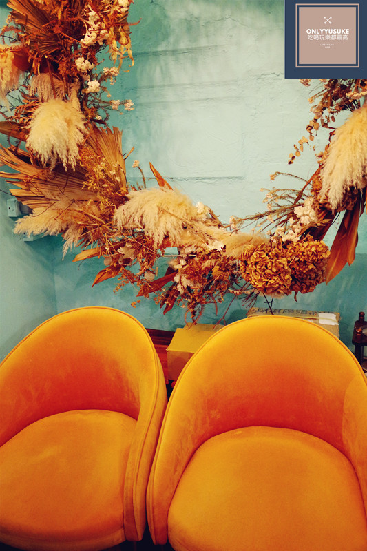 國內旅遊【啾啾咖啡】超美海景咖啡,景觀餐廳推薦,超美外木山咖啡廳越夜越美,陰天也有另種嚴峻美,原外木山喝咖啡