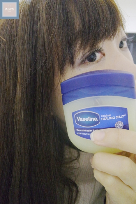 (保養分享)推薦眼皮脫皮【眼皮腫起來交給凡士林 】表姊親授保養祕訣,天氣冷,眼皮癢,肌膚乾燥