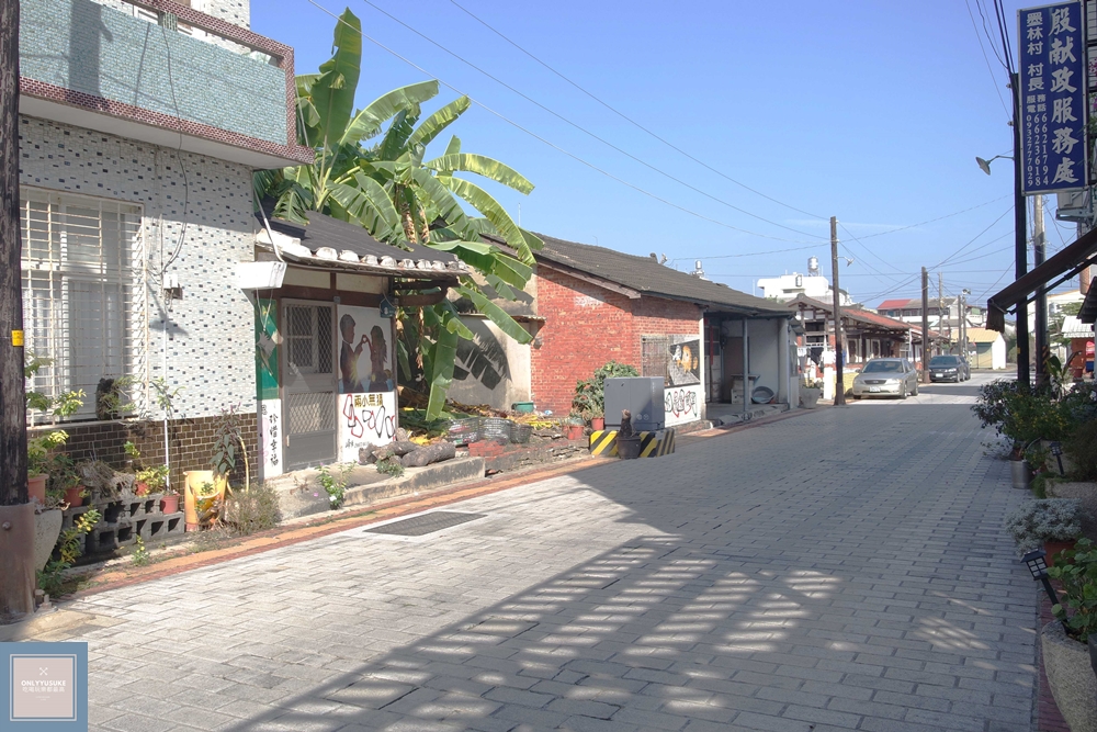 國內旅遊台南後壁區【無米樂菁寮老街】偶像劇俗女養成記拍攝景點,很有復古感的嫁妝街