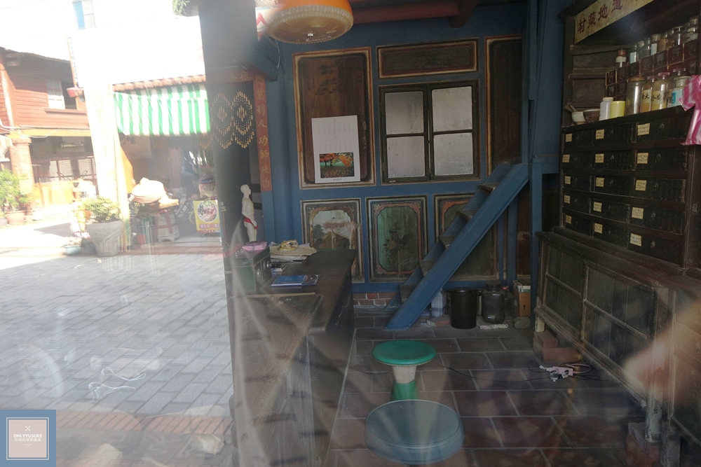 國內旅遊台南後壁區【無米樂菁寮老街】偶像劇俗女養成記拍攝景點,很有復古感的嫁妝街