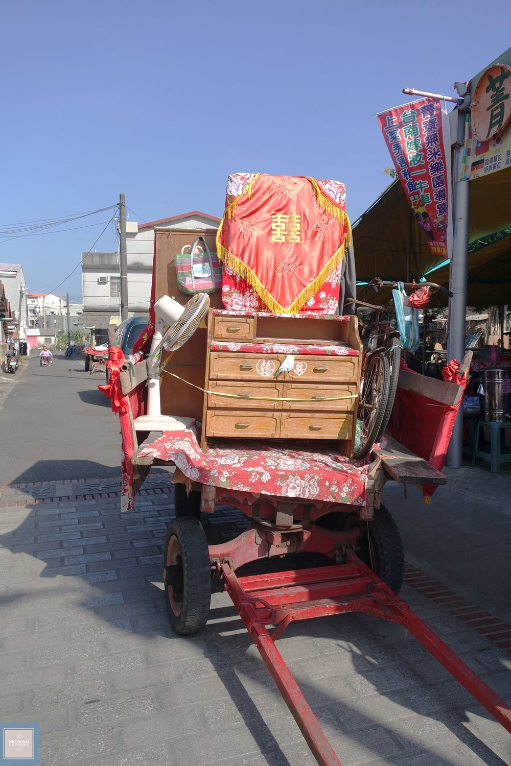 國內旅遊台南後壁區【無米樂菁寮老街】偶像劇俗女養成記拍攝景點,很有復古感的嫁妝街
